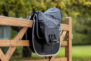 Housse de selle Ride On GP LeMieux ProKit noire en situation