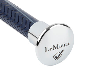 Cravache de dressage LeGrip LeMieux bleu marine vue de détail