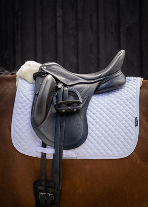 Woof Wear – Tapis de dressage mouton Woof Wear Blanc 2 | Sellerie Bucéphale