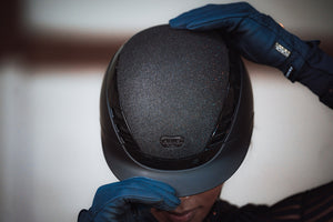 Capacete ABUS Pikeur AirLuxe Supreme Glam viseira curta