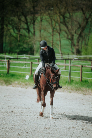 Capacete ABUS Pikeur AirLuxe Supreme Glam viseira curta