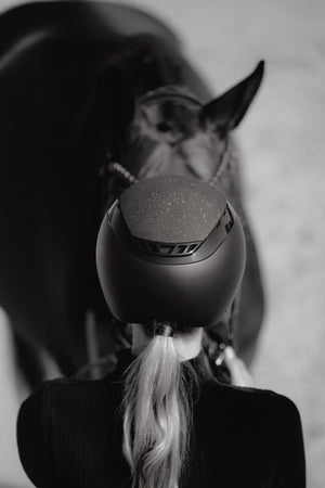 Capacete ABUS Pikeur AirLuxe Supreme Glam viseira curta