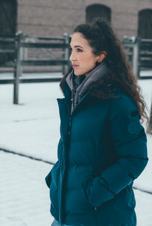 Pikeur WATERPROOF JACKET veste d'équitation, coloris pine green, en situation