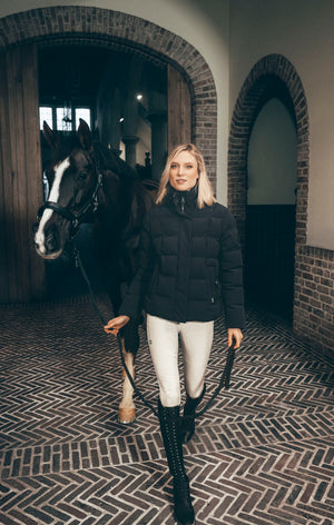 Pikeur QUILTED JACKET veste d'équitation, coloris nightblue, en situation
