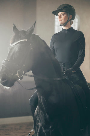 Pikeur ZONE ZIP SHIRT polo de concours, coloris noir, en situation