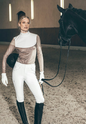 Pikeur COMPETITION SHIRT polo de concours, coloris mocha cream, en situation