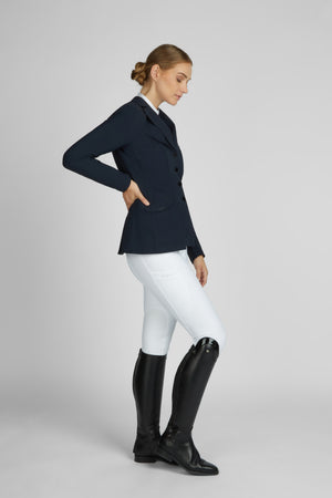 Veste de concours Pikeur Isalie Turnier, coloris nightblue, portée vue de face