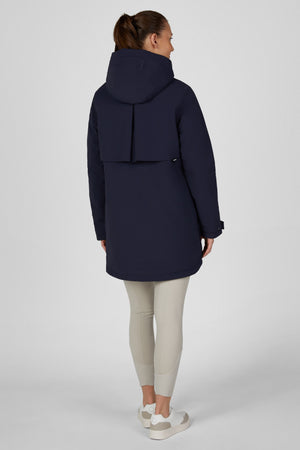 Pikeur WATERPROOF PARKA veste d'équitation, coloris nightblue, porté vue de dos