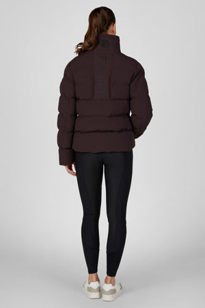 Pikeur QUILTED JACKET veste d'équitation, coloris chocolate brown, porté vue de dos