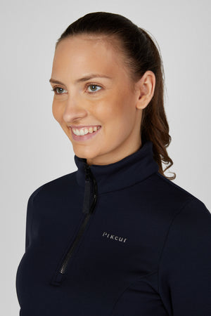 Pikeur POLARTEC SHIRT haut technique, coloris nightblue, porté, détail