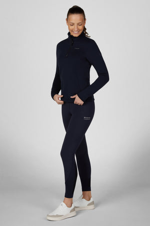 Pikeur POLARTEC SHIRT haut technique, coloris nightblue, porté vue de face