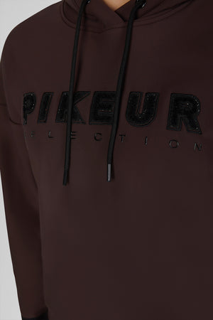 Pikeur PLUSHLUXE HOODY sweat d'équitation, coloris chocolate brown, porté, détail