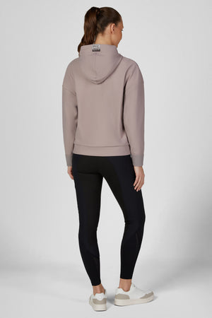 Pikeur PLUSHLUXE HOODY sweat d'équitation, coloris ash mauve, porté vue de dos