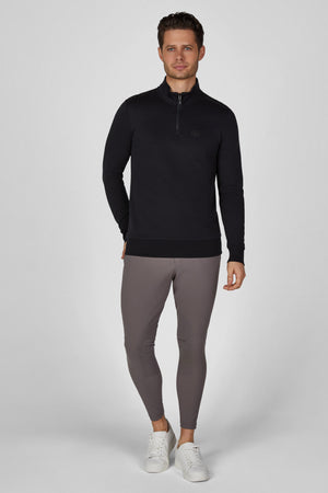 Pikeur SWEATER sweat d'équitation, coloris noir, porté vue de face