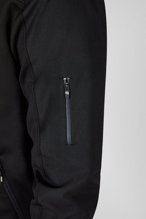 Veste technique homme Pikeur Hoody, coloris noir, porté, détail