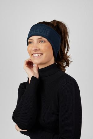 Bandeau polaire Pikeur Athleisure, coloris pine green, porté vue de face