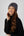 Pikeur BEANIE bonnet, coloris basalt grey, porté vue de face