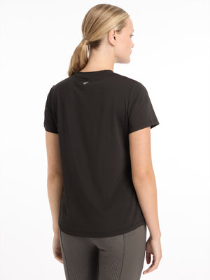IT03950_studio_SportsT-Shirt_Black_0004
