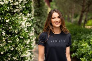 IT03951_lifestyle_sportst-shirt_navy_1