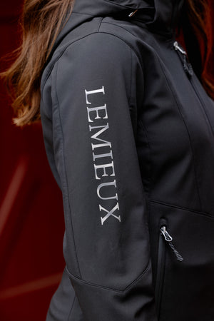 IT04075_lifestyle_celinesoftshelljacket_black_6