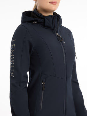 IT04076_studio_CelineSoftShellJacket_Navy_0003