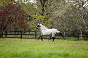 IT04128_lifestyle_arikaarmour-tekflyrug_stone_30