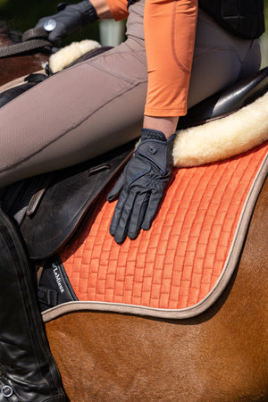 IT04315_lifestyle_closecontactgloves_navy_1