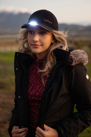 Casquette Torch LeMieux noire vue de profil