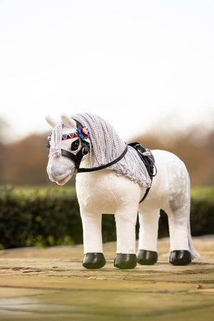 IT04218_lifetyle_toyponyshowingbridle_black_2