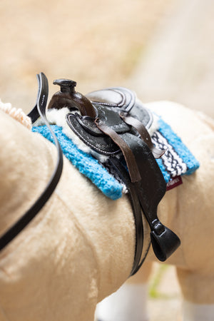 IT04376_lifestyle_toyponywesternsaddle_black_1