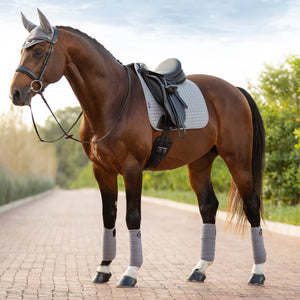 Tapis de Dressage Suede Square LeMieux ensemble Gris Dressage | Sellerie Bucéphale