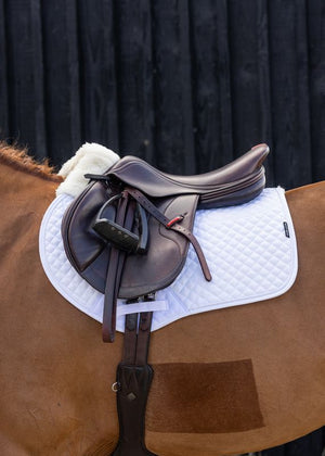 Woof Wear – Tapis de selle Close Contact mouton Woof Wear Blanc 2 | Sellerie Bucéphale