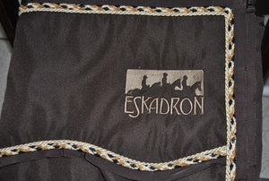 Eskadron – Tenture de box Eskadron Personnalisable Noir 1 corde  | Sellerie Bucéphale