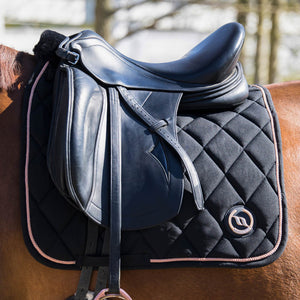 Back on Track – Tapis de Dressage Haze collection Back on Track Beige Pur-Sang (Cob)  | Sellerie Bucéphale