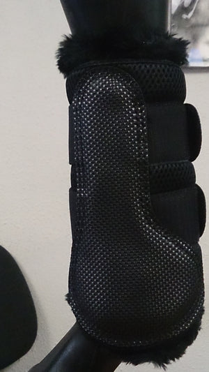 Back on Track – Guêtres fermées mouton Back on Track Noir XL  | Sellerie Bucéphale