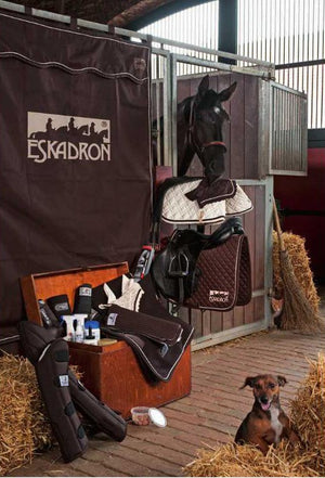 Eskadron – Tenture de box Eskadron en stock Bleu Marine   | Sellerie Bucéphale