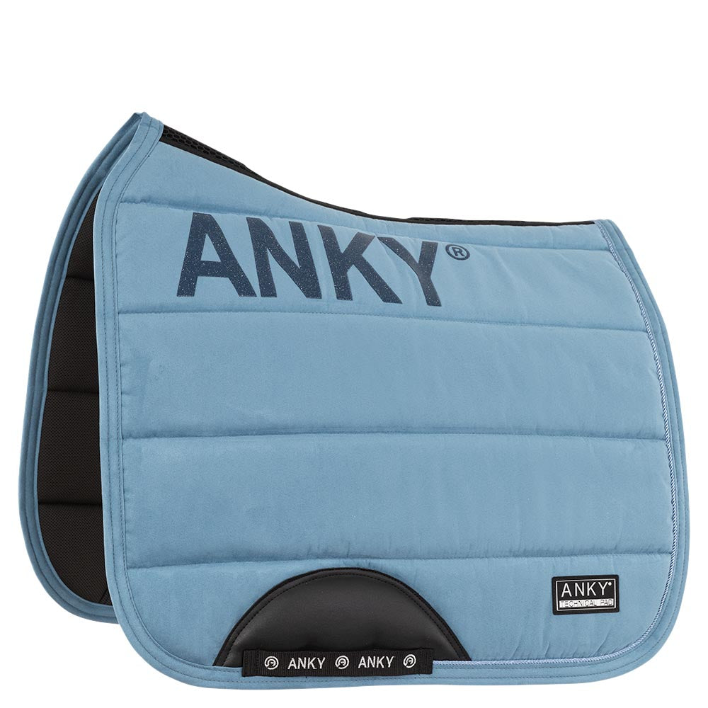 Anky – Tapis de Dressage Anky été 2023 Dressage Bleu ciel  | Sellerie Bucéphale