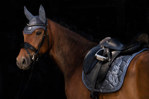 Eskadron – Tapis de selle Satin Essence 22/23 Dressage (DL) Doveblue (bleu)  | Sellerie Bucéphale