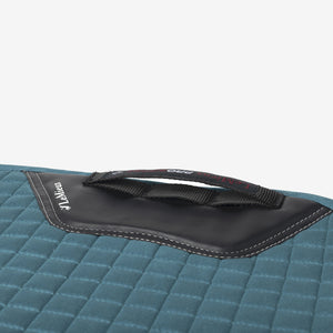 Le Mieux – Tapis de Dressage Suede Square LeMieux Peacock Dressage  | Sellerie Bucéphale